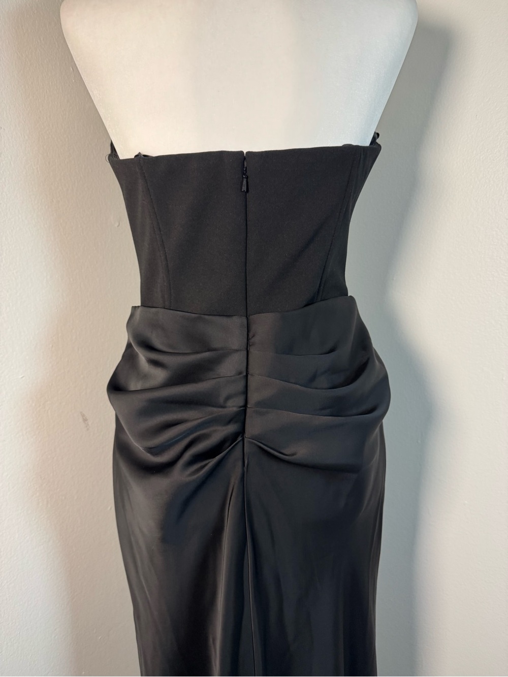 NEW Betsy and Adam Debra strapless corset mixed media draped gown in black Sz 8 - Picture 12 of 16